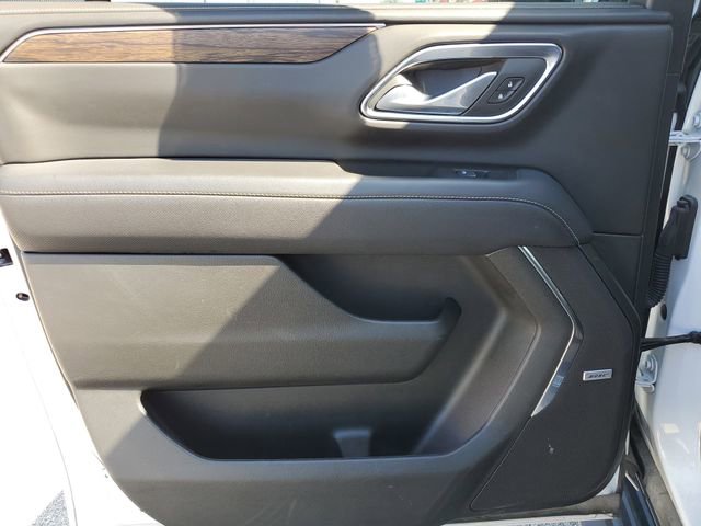 Used 2024 Chevrolet Suburban Premier AWD/4WD image 18