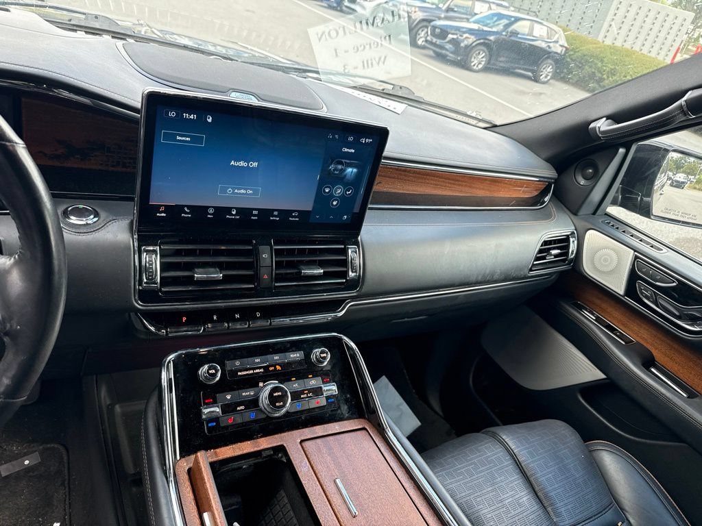 Used 2022 Lincoln Navigator Black Label AWD/4WD image 12