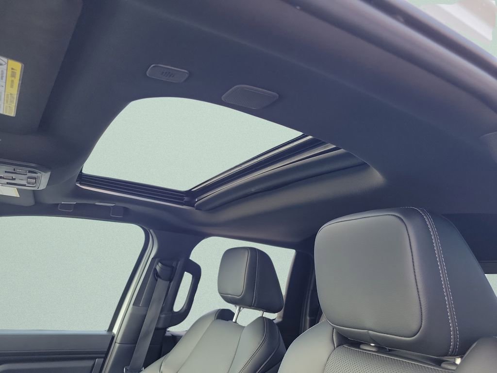 Certified 2025 Toyota Tacoma TRD Off-Road w/ TRD Off Road Premium Package AWD/4WD image 17