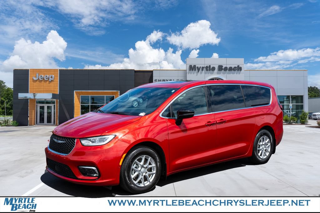 Certified 2026 Chrysler Pacifica Select image 1