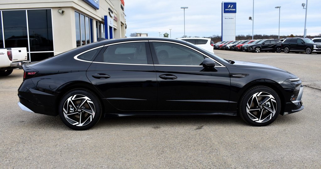 New 2026 Hyundai Sonata SEL image 2