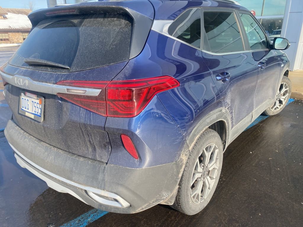 Used 2023 Kia Seltos EX image 7