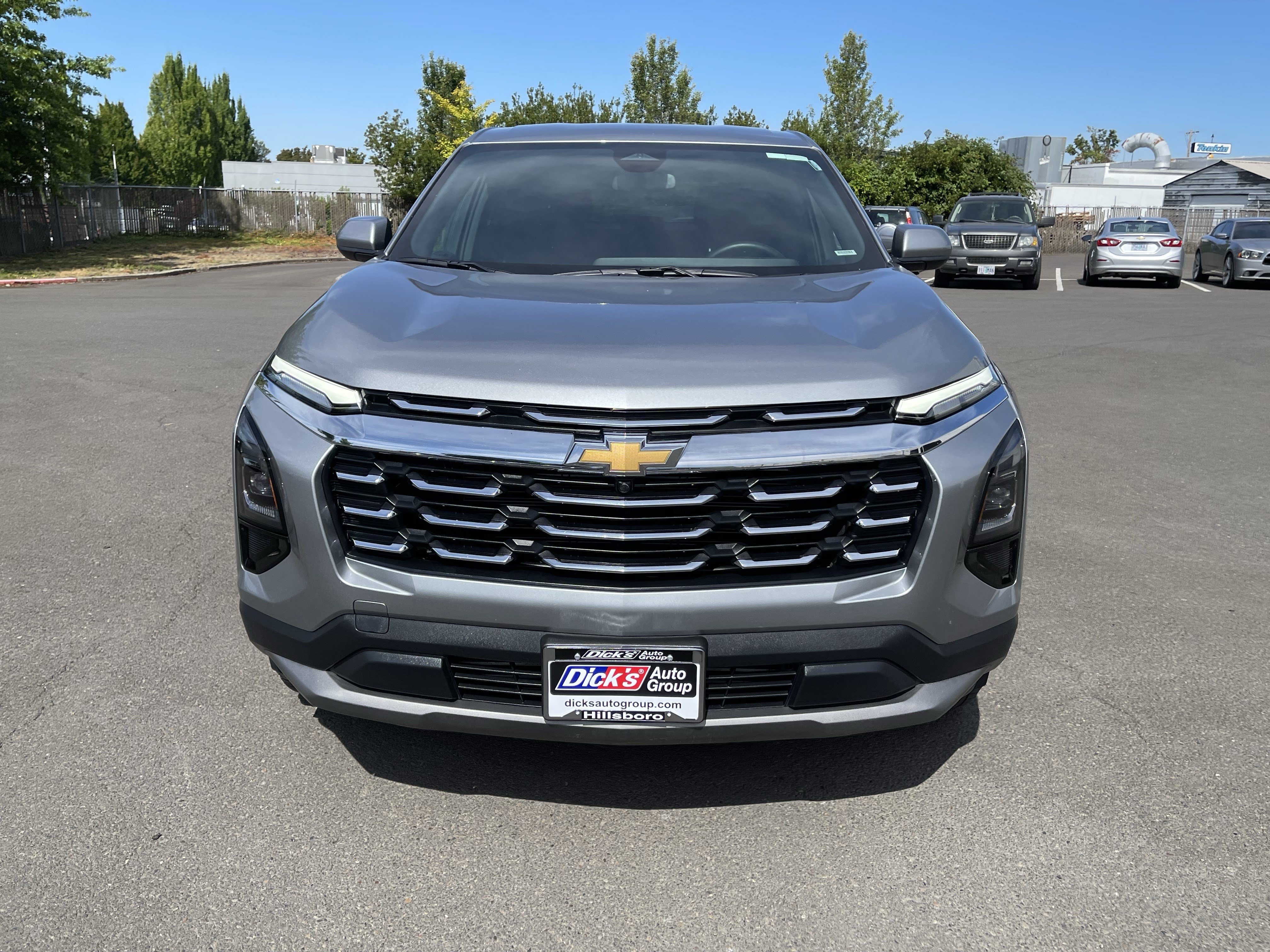 Used 2026 Chevrolet Equinox LT AWD/4WD image 8