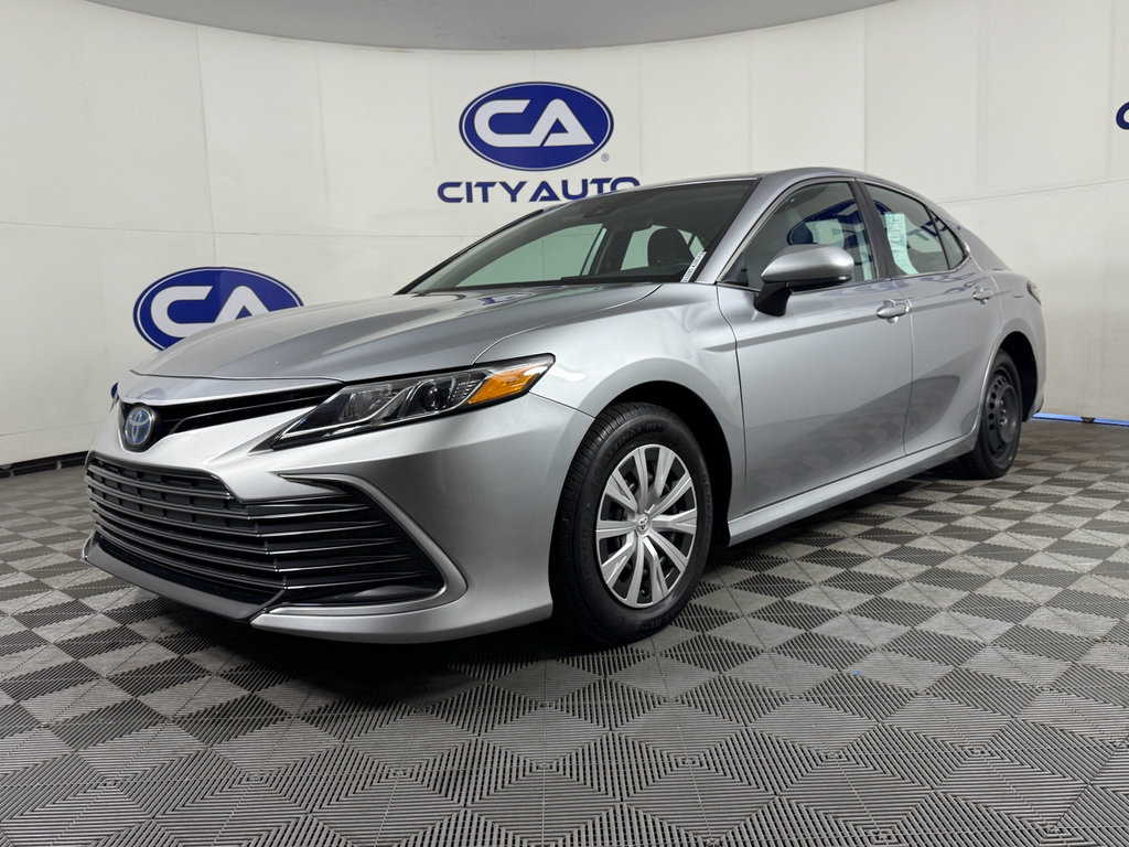 Used 2022 Toyota Camry LE image 24