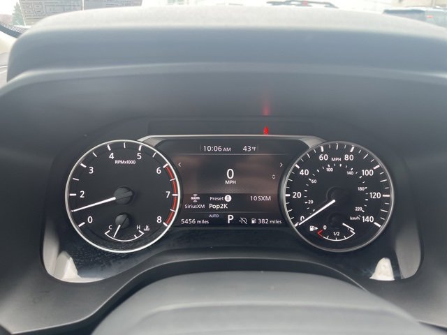 Used 2025 Nissan Rogue S image 16