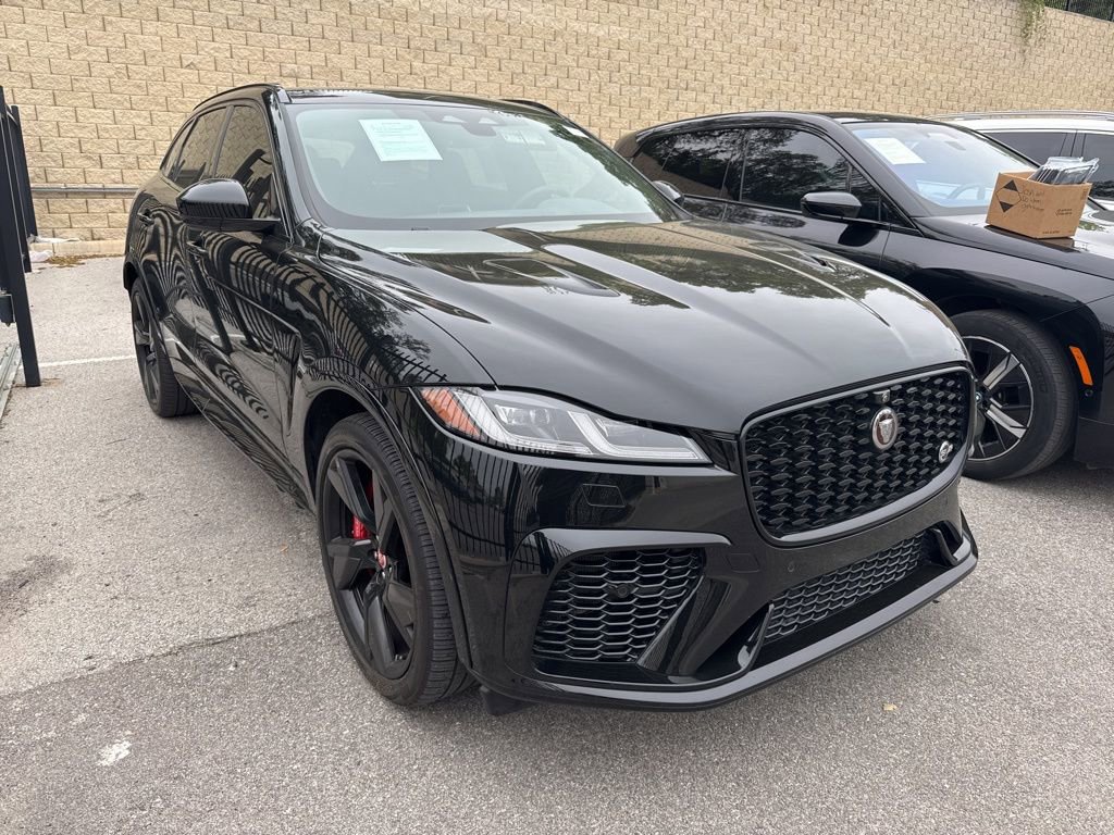 Used 2023 Jaguar F-PACE SVR image 2