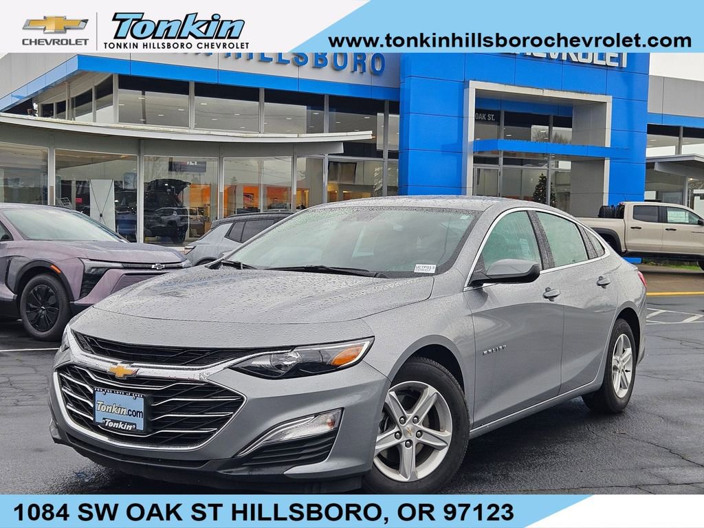 Used 2025 Chevrolet Malibu LS FWD image 1