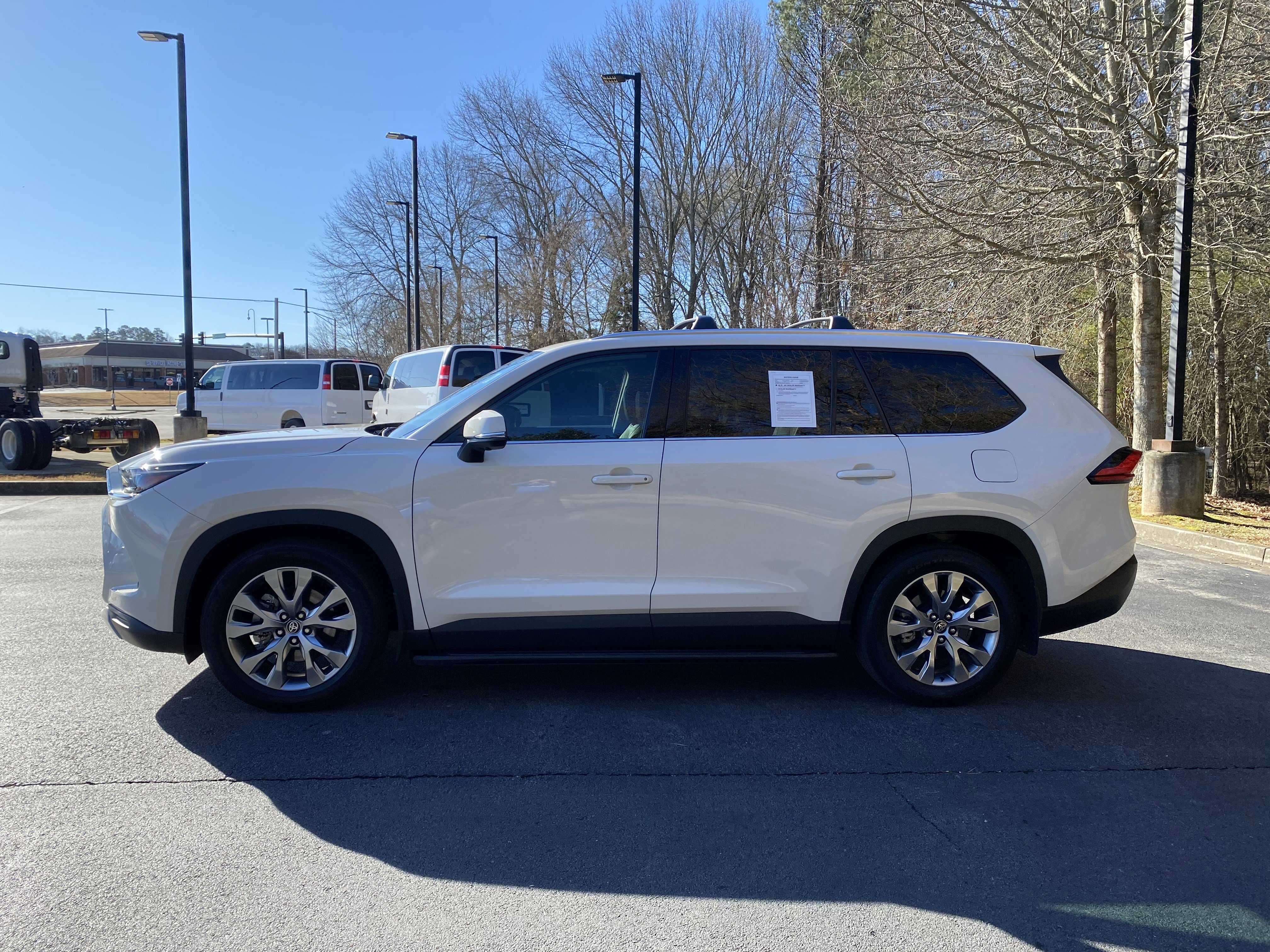 Used 2024 Toyota Grand Highlander Limited image 6