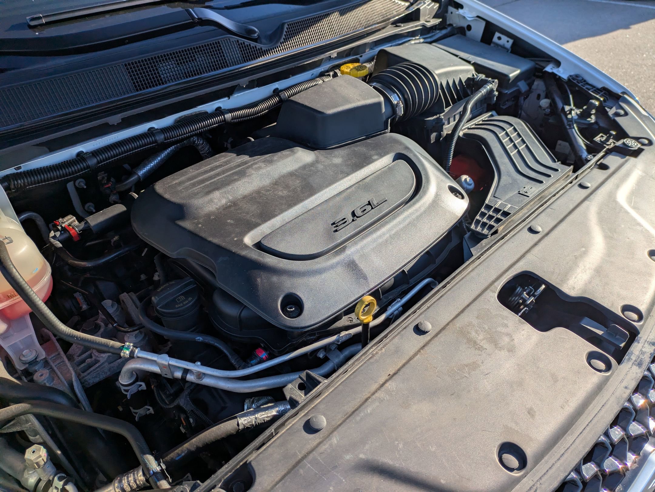 Used 2023 Chrysler Pacifica Touring-L image 38