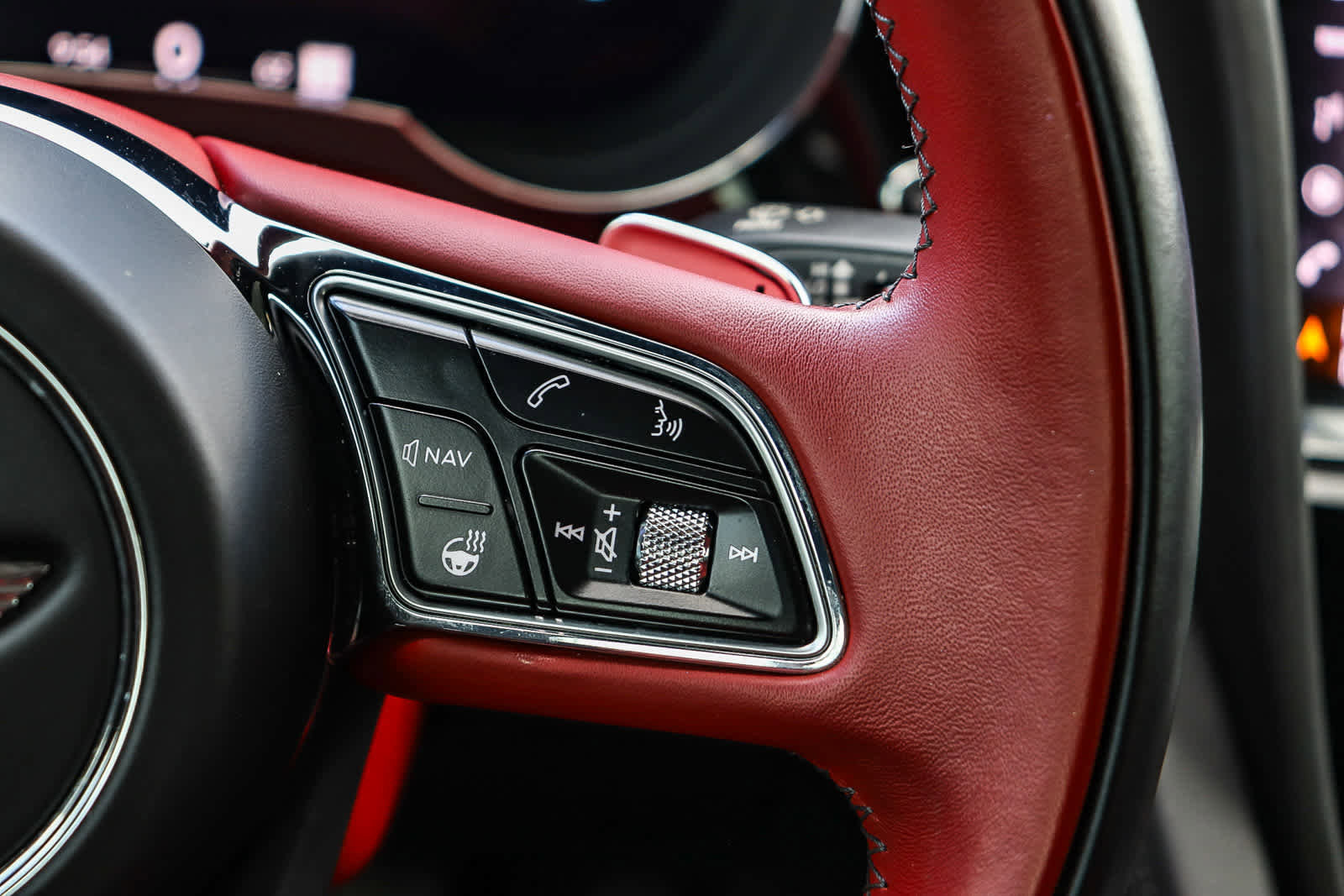 Used 2021 Bentley Bentayga image 22