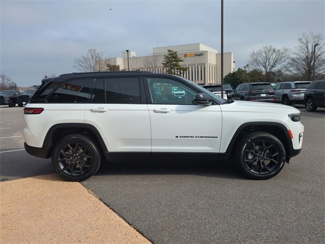 New 2025 Jeep Grand Cherokee Limited image 3