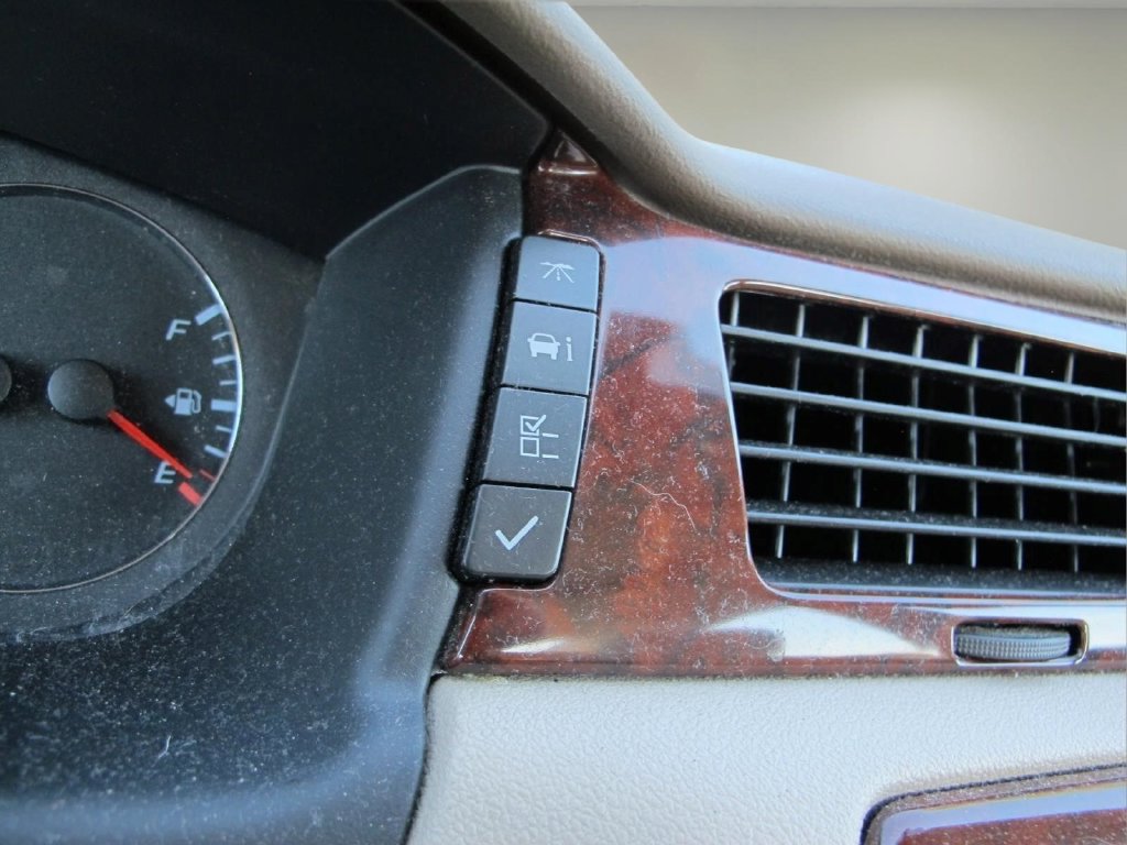 Used 2008 Chevrolet Impala LT FWD image 18