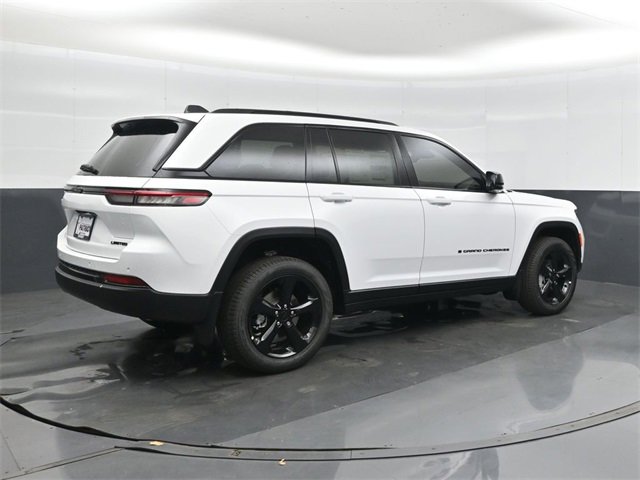 New 2025 Jeep Grand Cherokee Limited w/ Black Appearance Package image 2