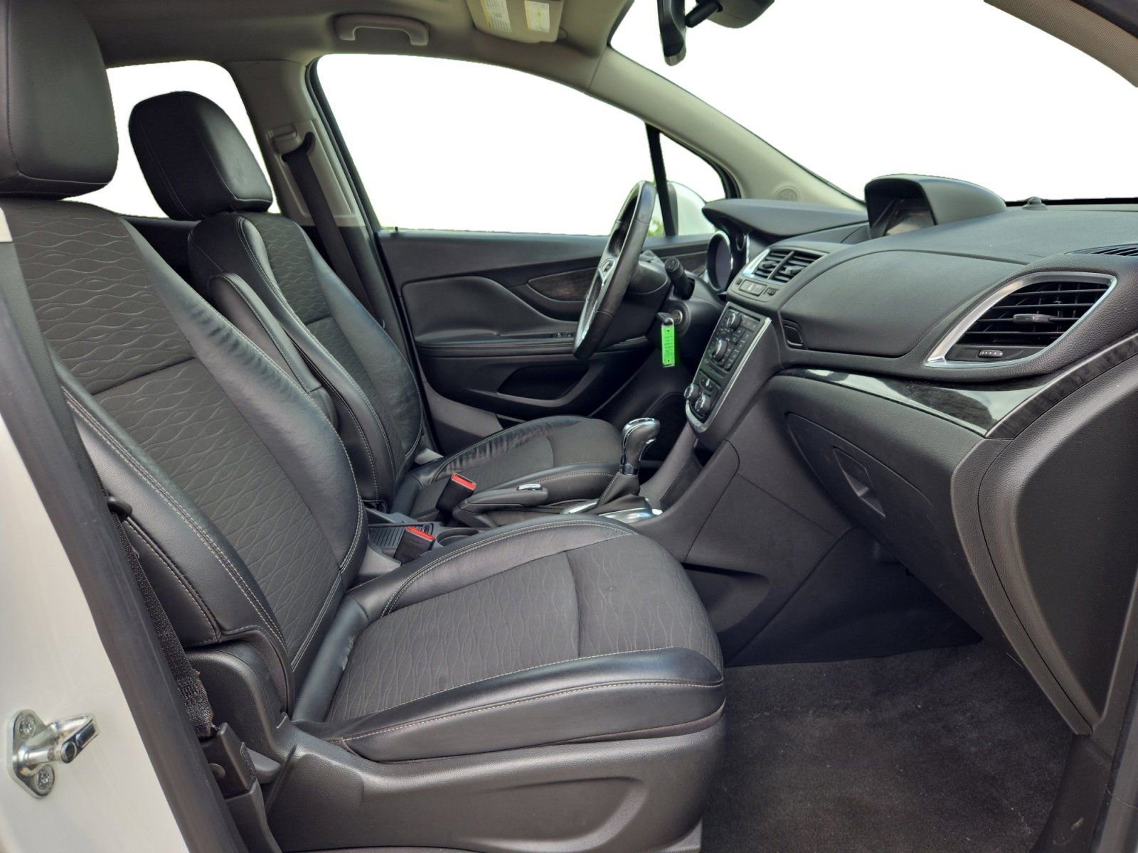 Used 2016 Buick Encore Convenience FWD image 24