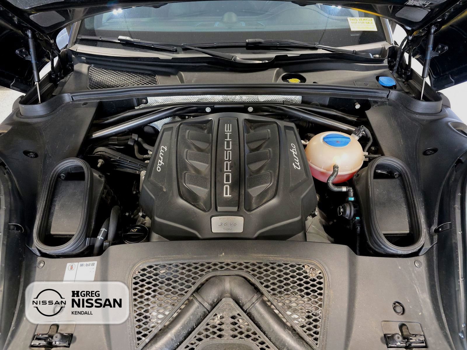 Used 2017 Porsche Macan Turbo image 16