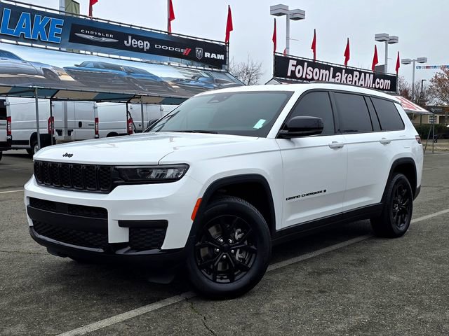 Certified 2024 Jeep Grand Cherokee L Altitude image 3