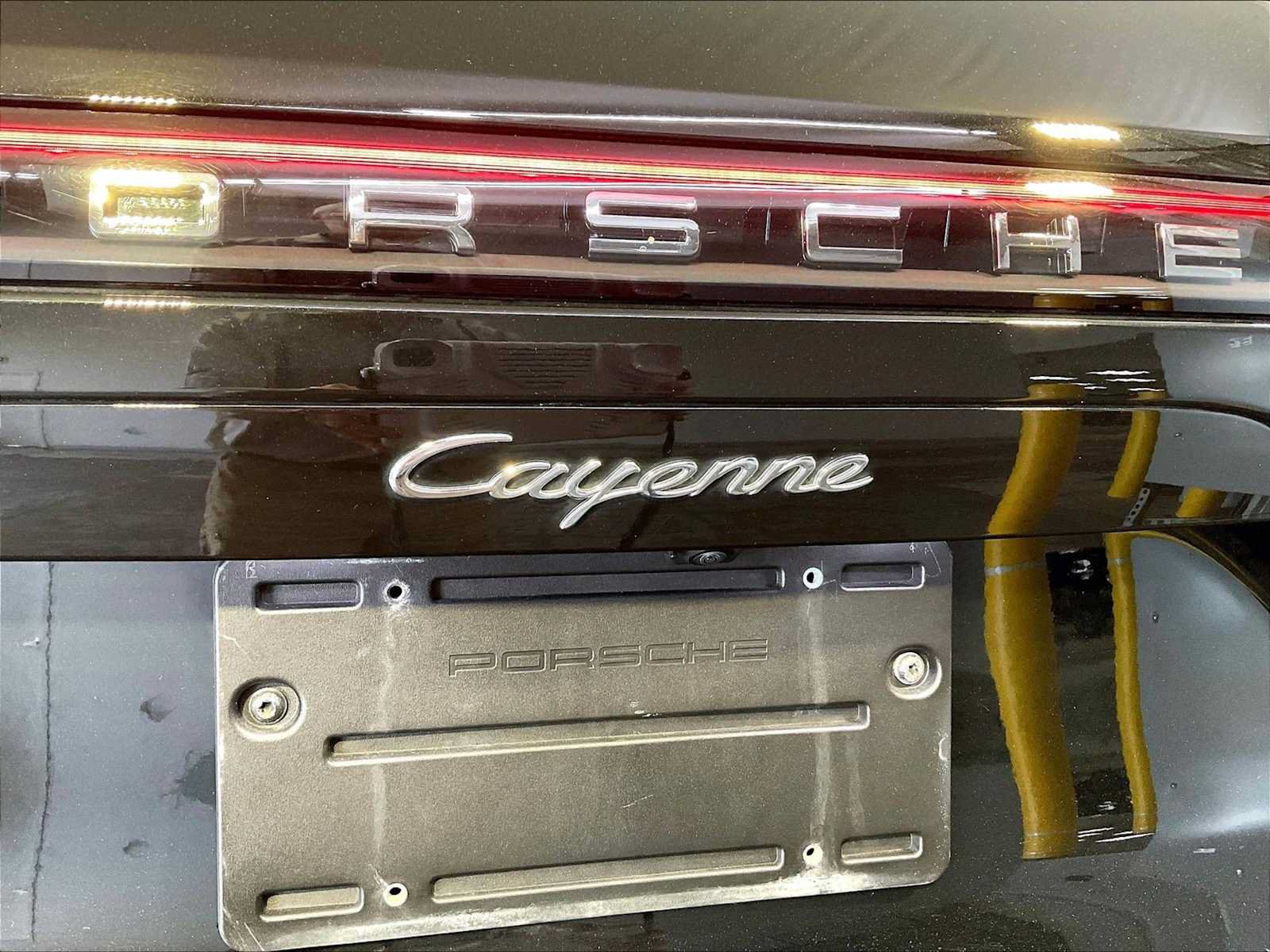 Certified 2023 Porsche Cayenne AWD/4WD image 35