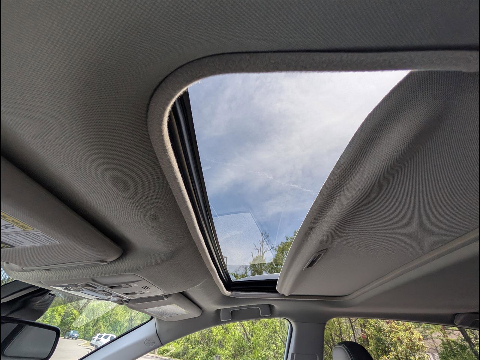 Used 2015 Toyota RAV4 Limited w/ Technology Package AWD/4WD image 12