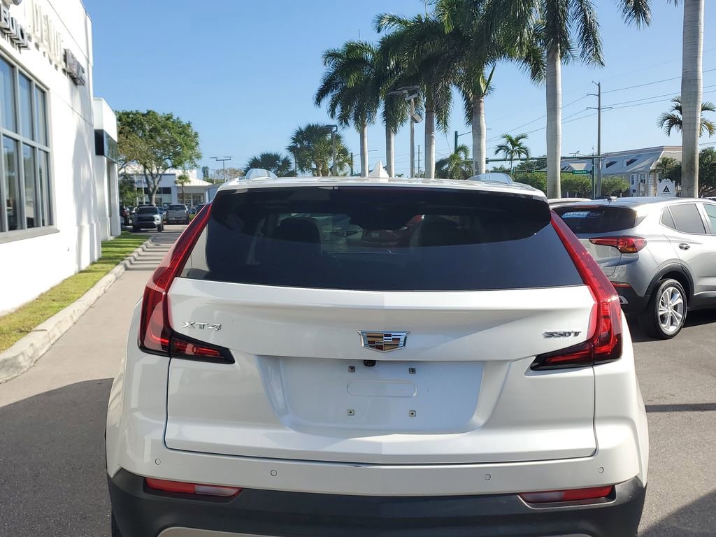 Used 2023 Cadillac XT4 Premium Luxury image 5