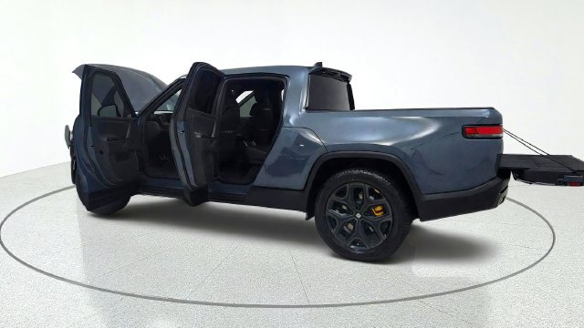 Used 2026 Rivian R1T Premium Tri AWD/4WD image 15