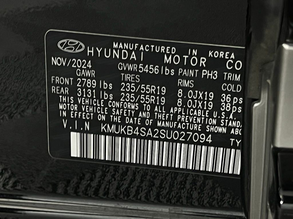 Used 2025 Genesis GV60 RWD image 38