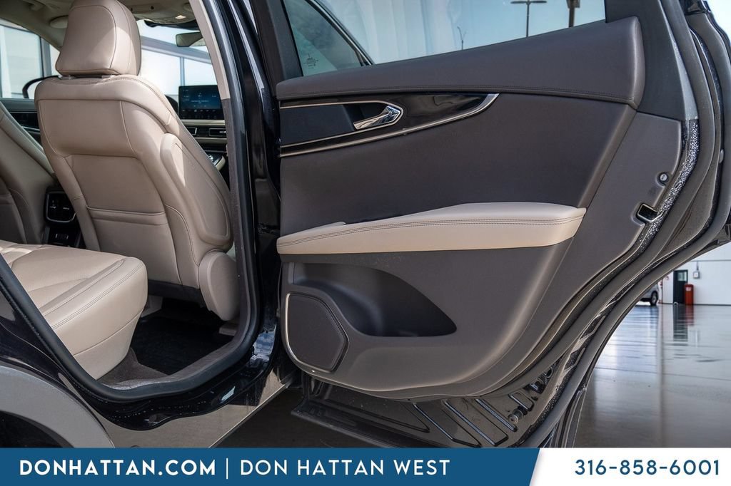 Used 2022 Lincoln Nautilus Reserve AWD/4WD image 25