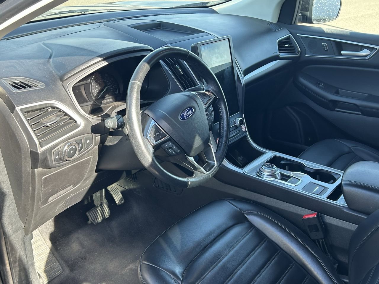 Used 2024 Ford Edge SEL image 11