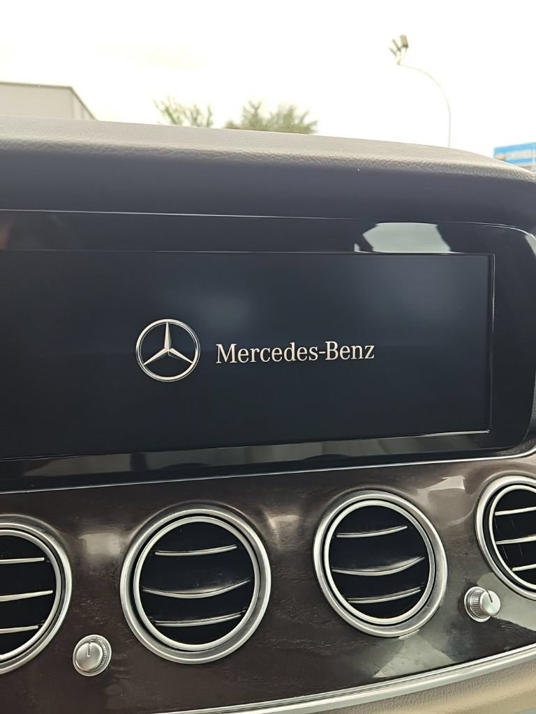 Used 2019 Mercedes-Benz E 450 4MATIC Wagon w/ Premium Package image 16
