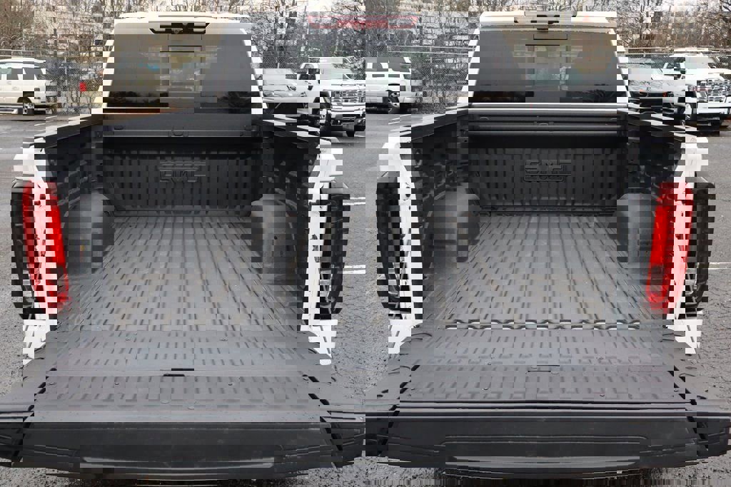 New 2026 GMC Sierra 1500 AT4 w/ AT4 Premium Package image 8