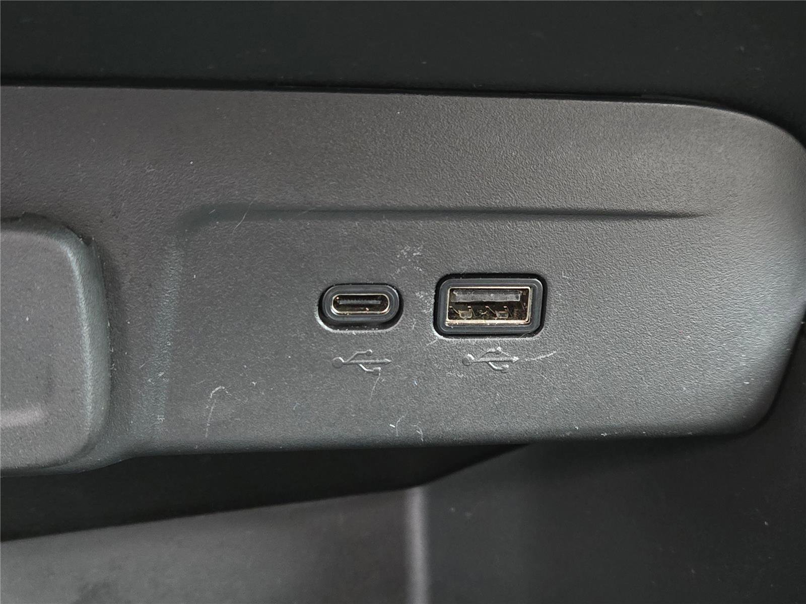 Used 2024 Chevrolet Trax RS w/ Driver Confidence Package image 21