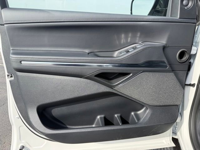 Used 2026 Lincoln Navigator Reserve w/ Jet Appearance Package image 13