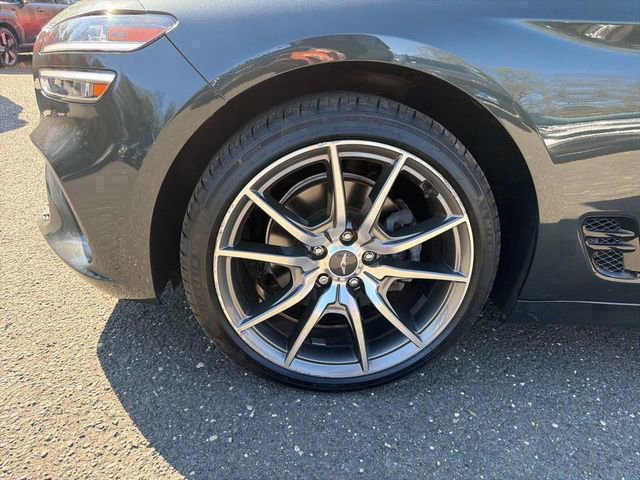 Used 2023 Genesis G70 2.0T image 5