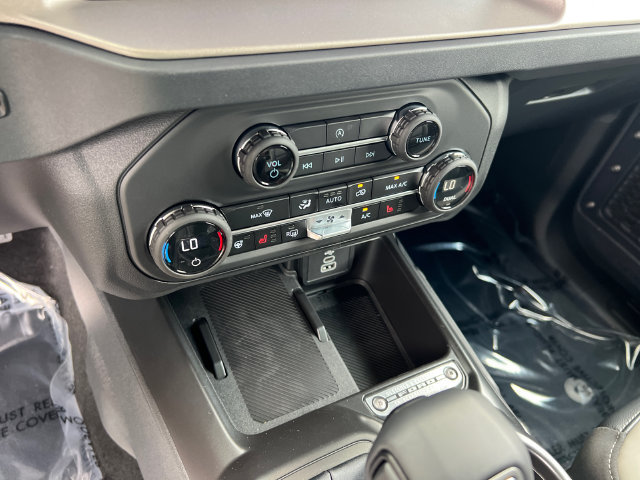 New 2026 Ford Bronco Outer Banks AWD/4WD image 30