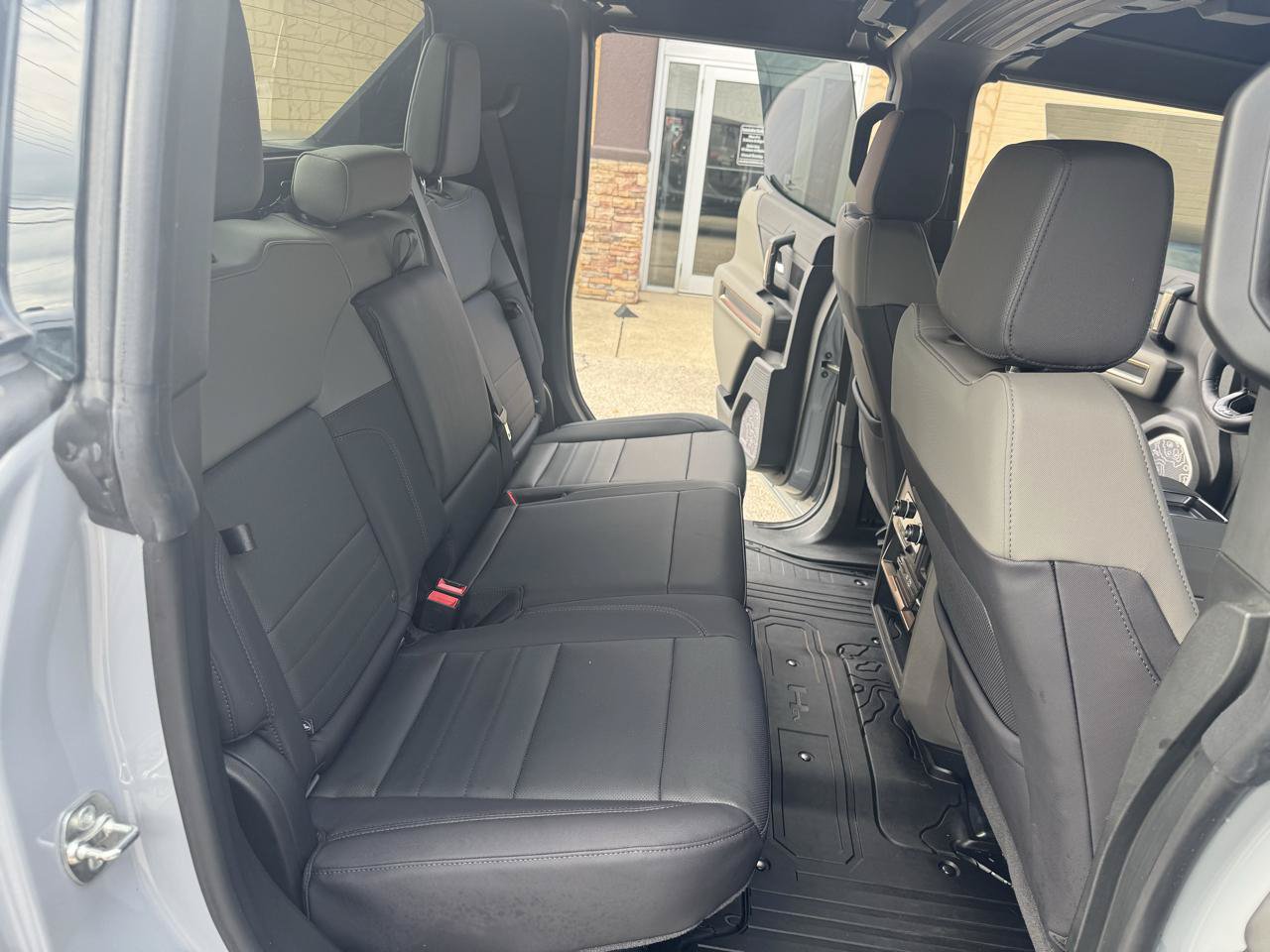 Used 2025 GMC Hummer EV 2X AWD/4WD image 19