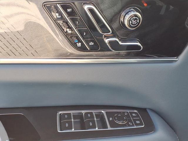Certified 2025 Cadillac Escalade IQ Luxury 2 w/ LPO, Premium Carpet Package AWD/4WD image 18