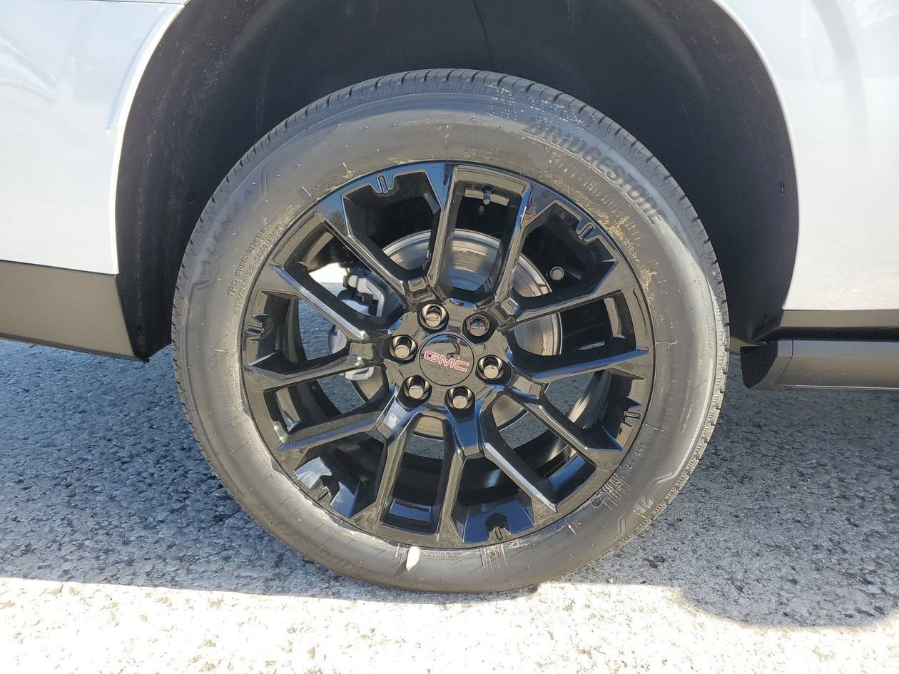 New 2026 GMC Yukon XL Denali w/ Sun & Power Step Package AWD/4WD image 6