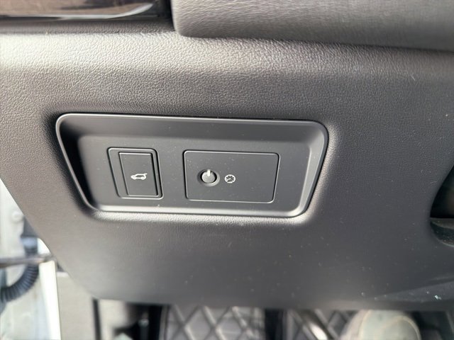 Used 2020 Land Rover Range Rover Sport SE image 21