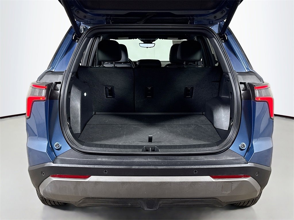 Used 2025 Chevrolet Equinox LT w/ Convenience Package II image 24