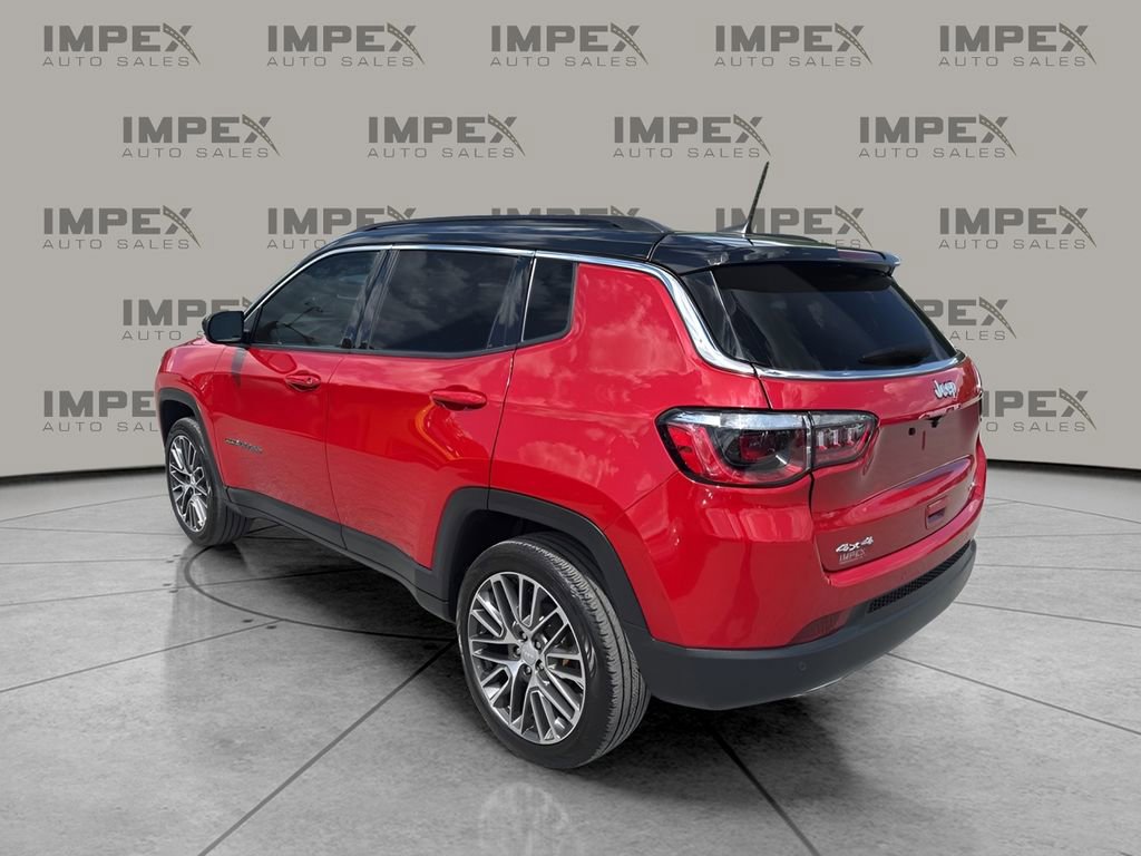 Used 2023 Jeep Compass Limited w/ Elite Group AWD/4WD image 3