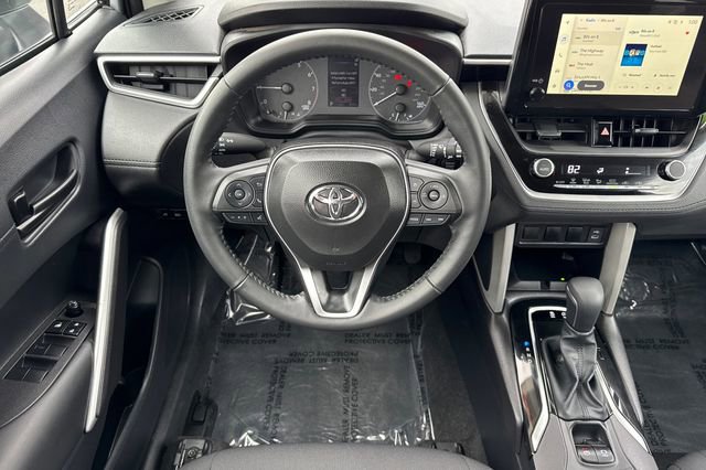 Certified 2025 Toyota Corolla Cross LE image 18