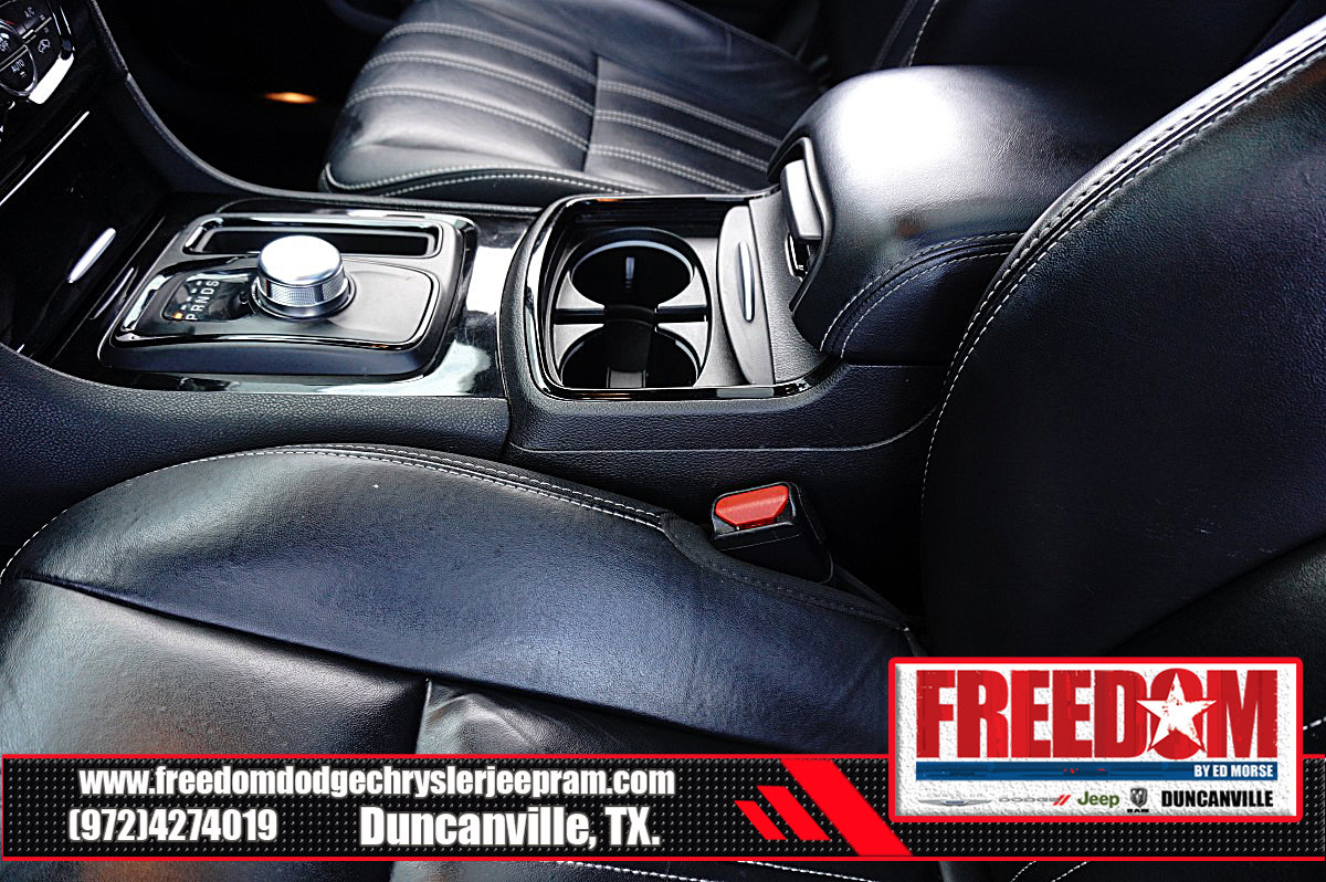 Used 2023 Chrysler 300 S RWD image 35