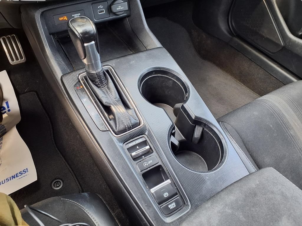 Used 2022 Honda Civic Sport image 11