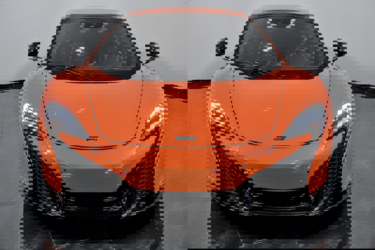 Used 2015 McLaren 650S Spider image 5