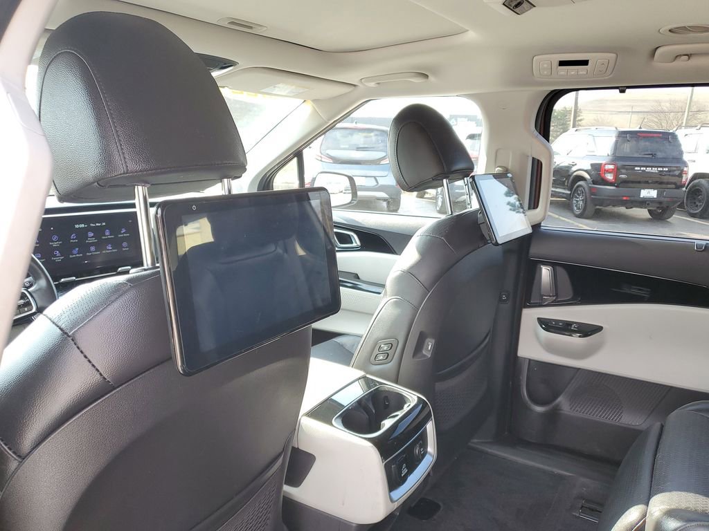 Used 2022 Kia Carnival SX Prestige image 29