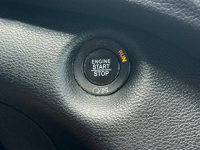 Used 2020 Jeep Cherokee Latitude Plus AWD/4WD image 25