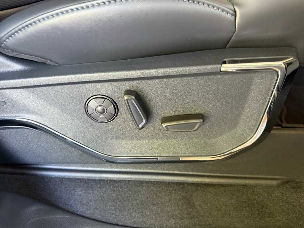 New 2026 Ford F350 Platinum image 9