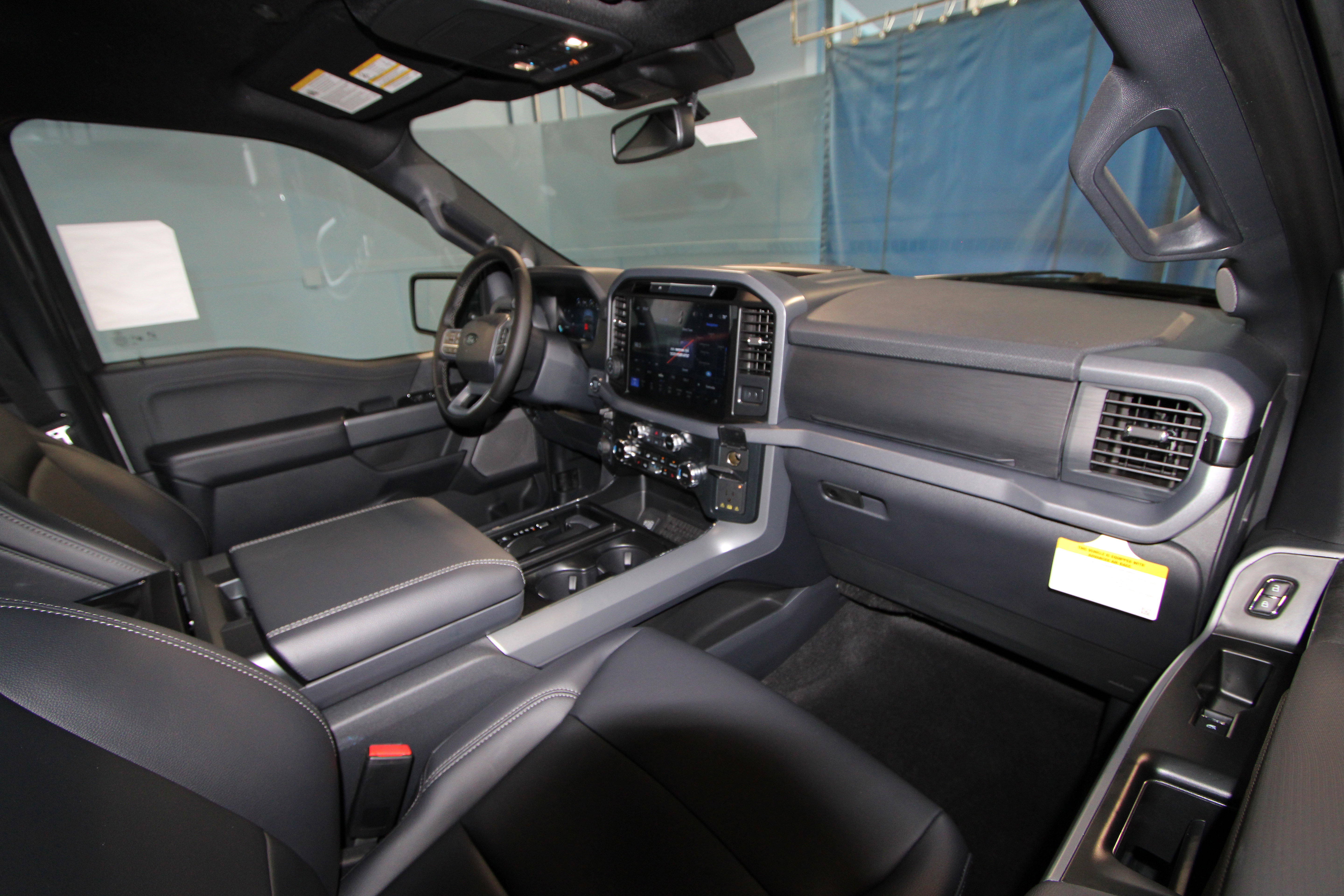 New 2025 Ford F150 XLT w/ Equipment Group 303A High image 21