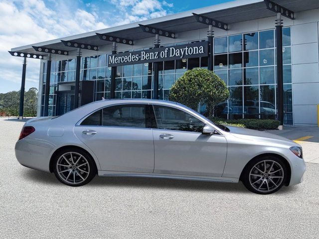 Used 2020 Mercedes-Benz S 560 4MATIC Sedan image 3
