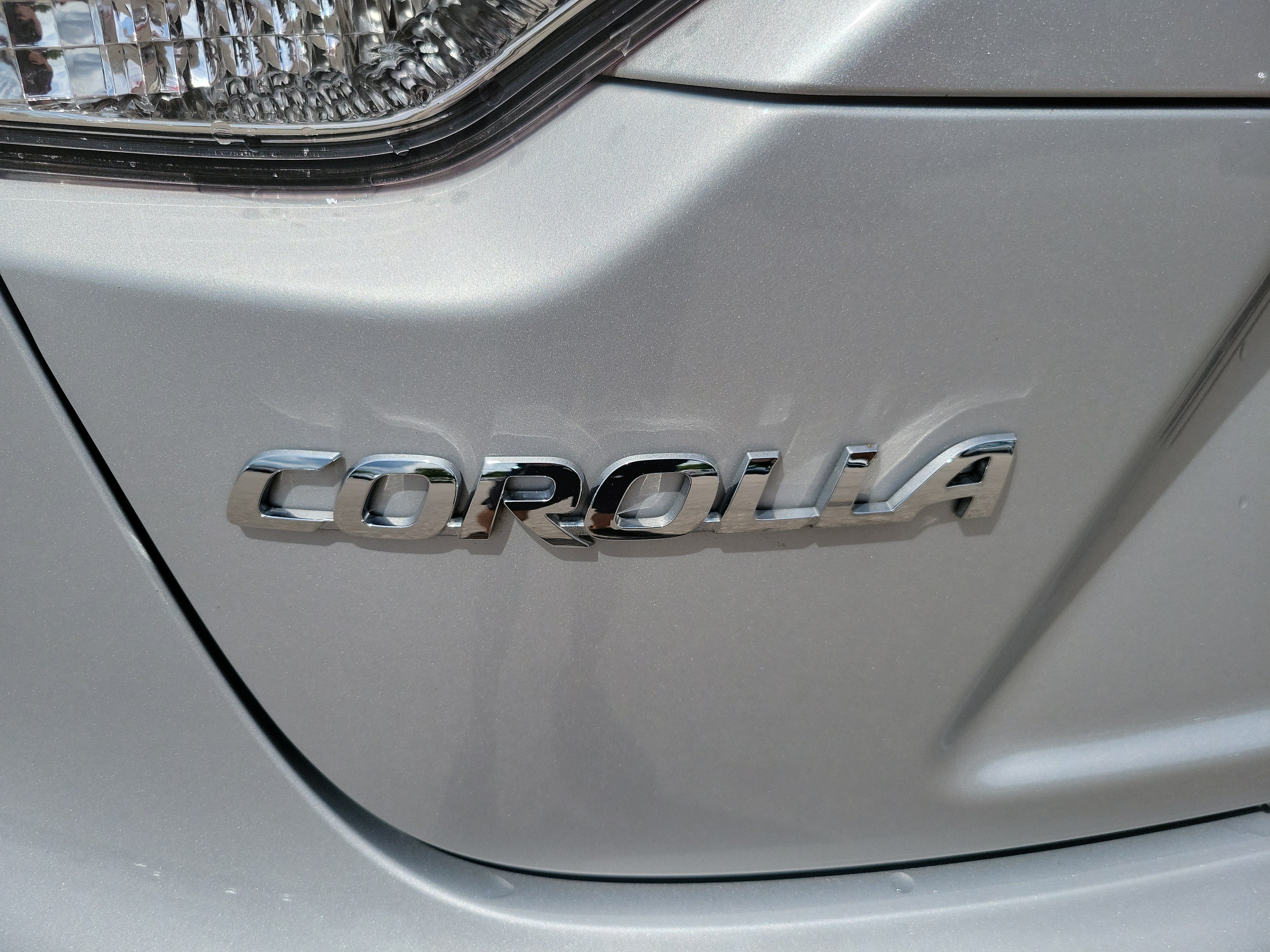 Used 2023 Toyota Corolla LE FWD image 11