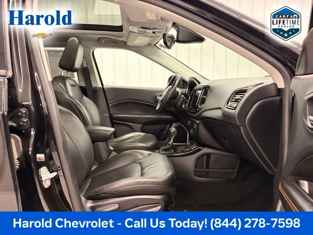 Used 2018 Jeep Compass Limited AWD/4WD image 11